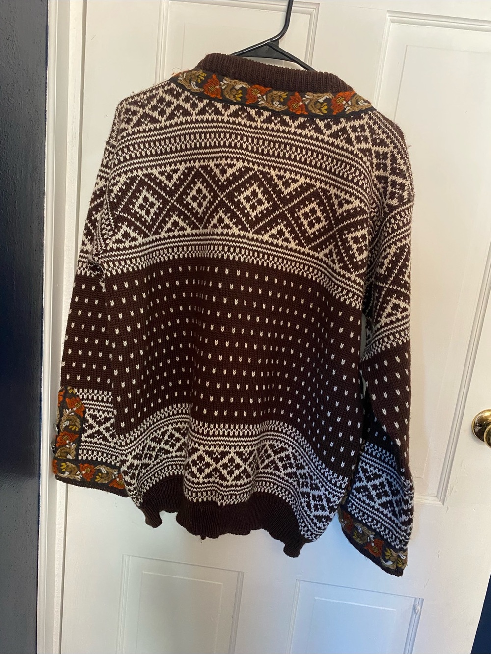 Dale of Norway Brown and White Norwegian Wool Cardigan with Floral Trim - Picture 3 of 3